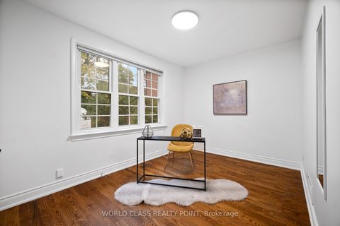 Photo 15 at 118 Anndale Drive, Willowdale East, Toronto