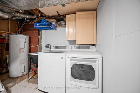 Photo 18 at 118 Anndale Drive, Willowdale East, Toronto