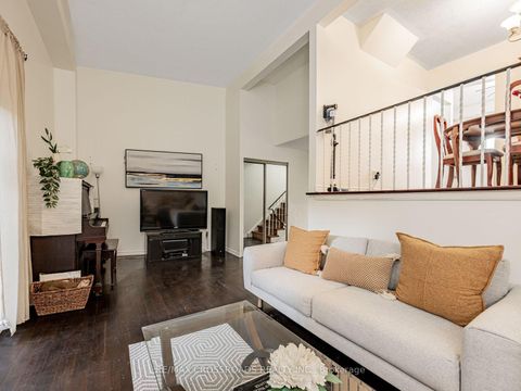 Photo 4 at 58 - 120 Beverly Glen Boulevard, L'Amoreaux, Toronto