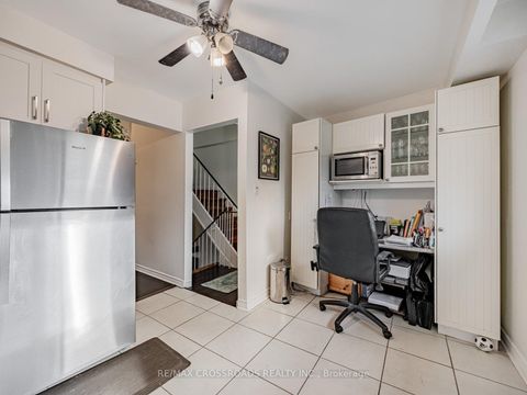 Photo 15 at 58 - 120 Beverly Glen Boulevard, L'Amoreaux, Toronto