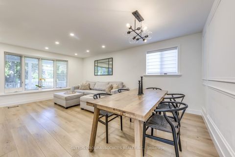 Photo 6 at 1 Laurentide Avenue, Aurora Heights, Aurora
