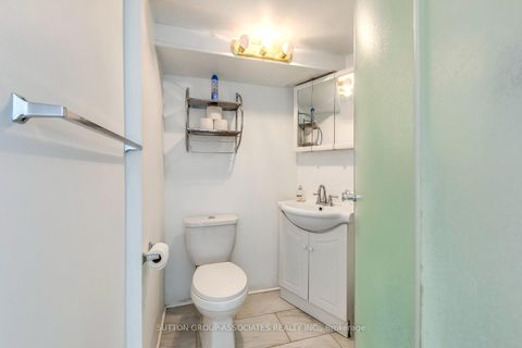 Photo 23 at 1 Laurentide Avenue, Aurora Heights, Aurora