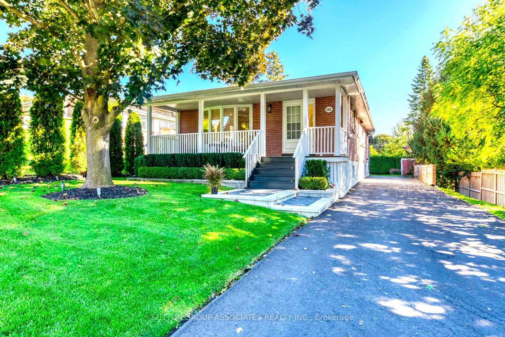 1 Laurentide Avenue, Aurora Heights, Aurora photo number 2