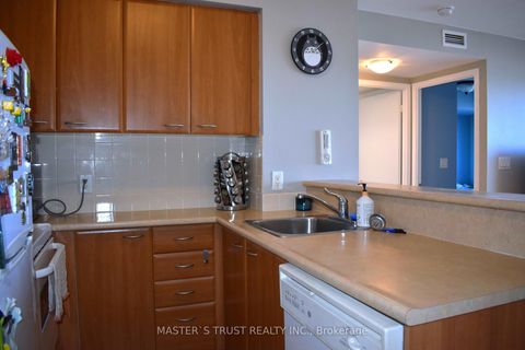 Photo 8 at 702 - 36 Lee Centre Drive, Woburn, Toronto