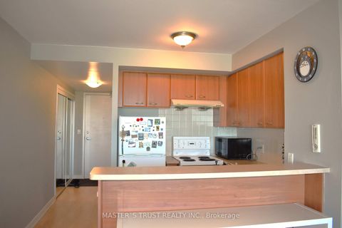 Photo 9 at 702 - 36 Lee Centre Drive, Woburn, Toronto