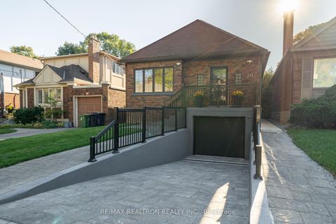 Photo 1 at 111 Sutherland Drive, Leaside, Toronto
