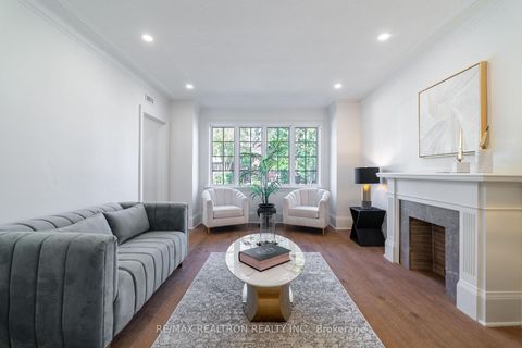 Photo 6 at 111 Sutherland Drive, Leaside, Toronto