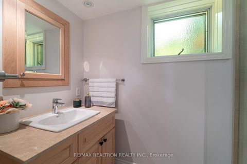 Photo 23 at 111 Sutherland Drive, Leaside, Toronto