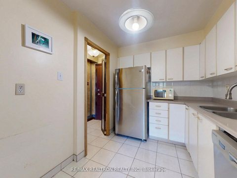 Photo 13 at 410 - 360 Ridelle Avenue, Belgravia, Toronto Photo 13 at 410 - 360 Ridelle Avenue, Belgravia, Toronto