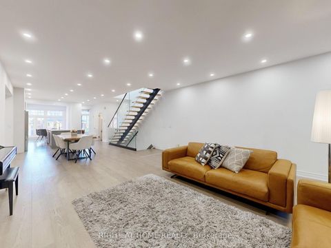 Photo 6 at 218 Erskine Avenue, Mount Pleasant East, Toronto