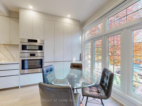 Photo 14 at 218 Erskine Avenue, Mount Pleasant East, Toronto