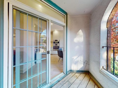 Photo 15 at 218 Erskine Avenue, Mount Pleasant East, Toronto