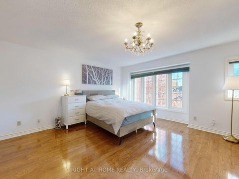 Photo 20 at 218 Erskine Avenue, Mount Pleasant East, Toronto