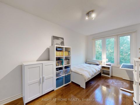 Photo 29 at 218 Erskine Avenue, Mount Pleasant East, Toronto