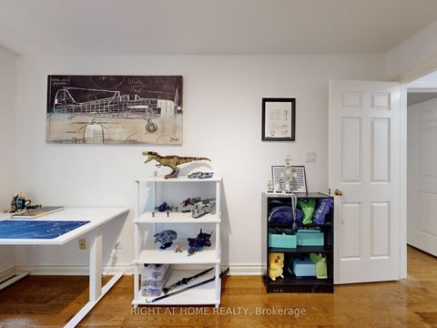 Photo 31 at 218 Erskine Avenue, Mount Pleasant East, Toronto