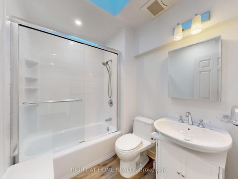 Photo 32 at 218 Erskine Avenue, Mount Pleasant East, Toronto