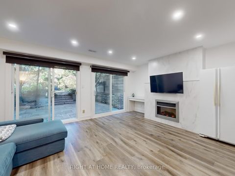 Photo 37 at 218 Erskine Avenue, Mount Pleasant East, Toronto