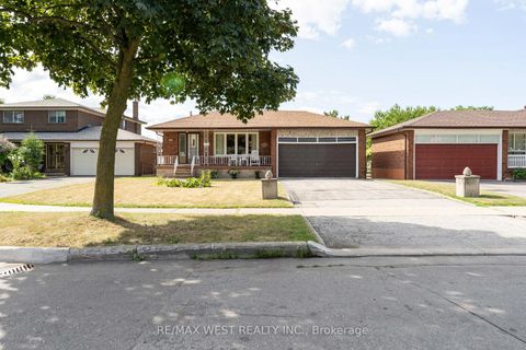 Photo 1 at 125 Honeywood Road, Jane Heights, Toronto