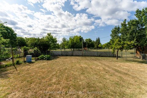 Photo 14 at 125 Honeywood Road, Jane Heights, Toronto