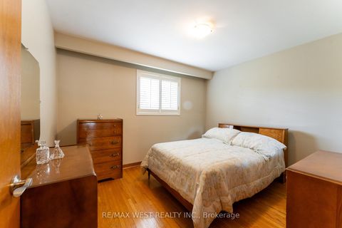 Photo 20 at 125 Honeywood Road, Jane Heights, Toronto