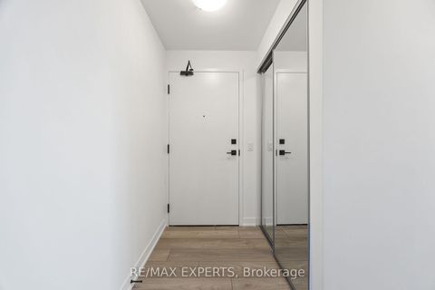 Photo 4 at 2521 - 10 Abeja Street, Concord, Vaughan