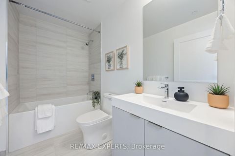 Photo 7 at 2521 - 10 Abeja Street, Concord, Vaughan