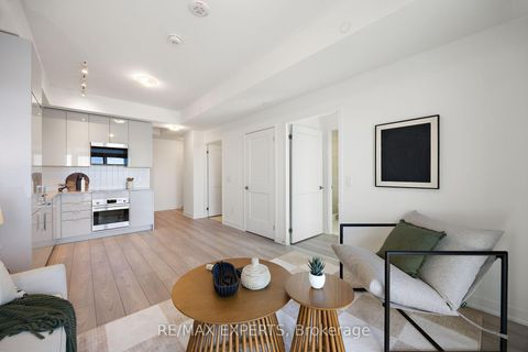 Photo 18 at 2521 - 10 Abeja Street, Concord, Vaughan