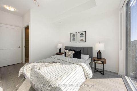 Photo 22 at 2521 - 10 Abeja Street, Concord, Vaughan