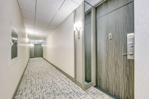 Photo 4 at 2005 - 260 Scarlett Road, Smythe, Toronto