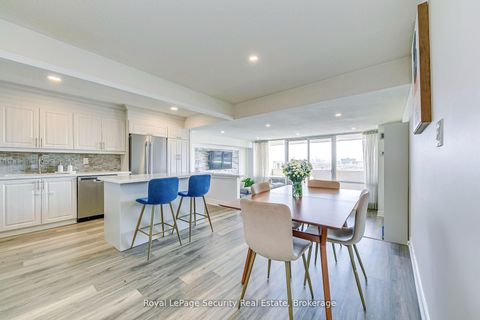 Photo 8 at 2005 - 260 Scarlett Road, Smythe, Toronto