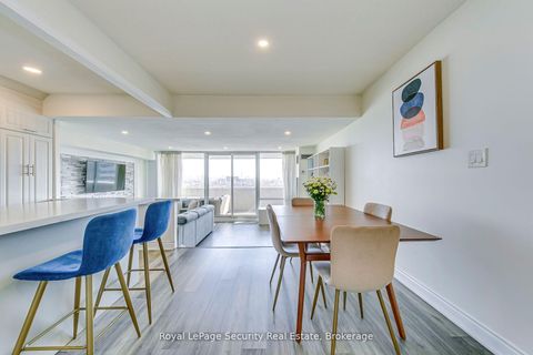 Photo 9 at 2005 - 260 Scarlett Road, Smythe, Toronto