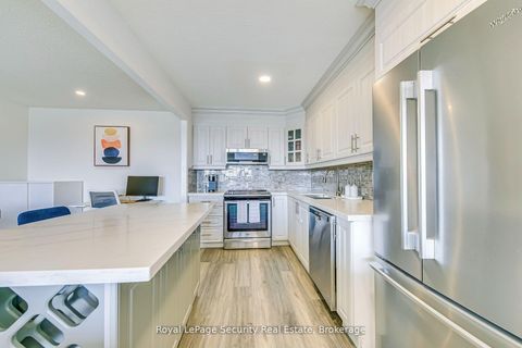 Photo 14 at 2005 - 260 Scarlett Road, Smythe, Toronto