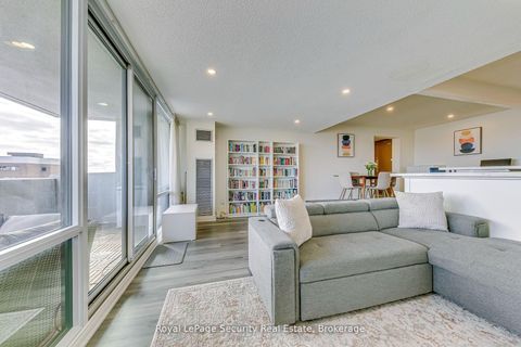 Photo 22 at 2005 - 260 Scarlett Road, Smythe, Toronto