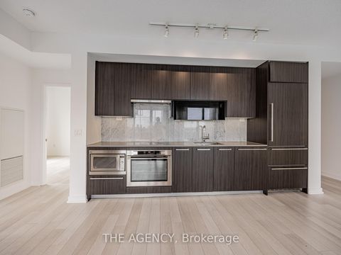 Photo 2 at 3702 - 117 McMahon Drive, Bayview Village, Toronto