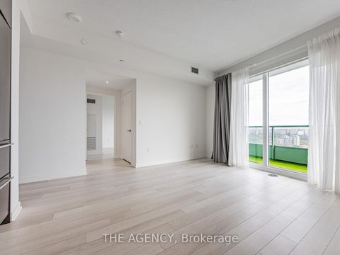 Photo 4 at 3702 - 117 McMahon Drive, Bayview Village, Toronto