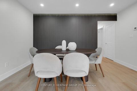 Photo 9 at 43 Howell Square, Malvern, Toronto