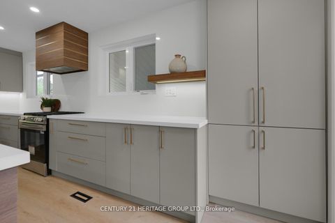 Photo 14 at 43 Howell Square, Malvern, Toronto