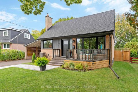 Photo 1 at 18 Lavington Drive, Richview, Toronto