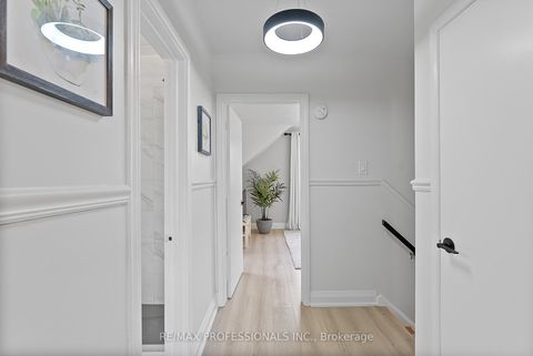 Photo 27 at 18 Lavington Drive, Richview, Toronto