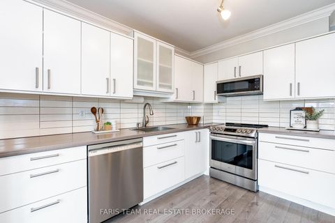 Photo 7 at 220 Churchland Drive, Holly, Barrie