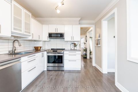 Photo 8 at 220 Churchland Drive, Holly, Barrie