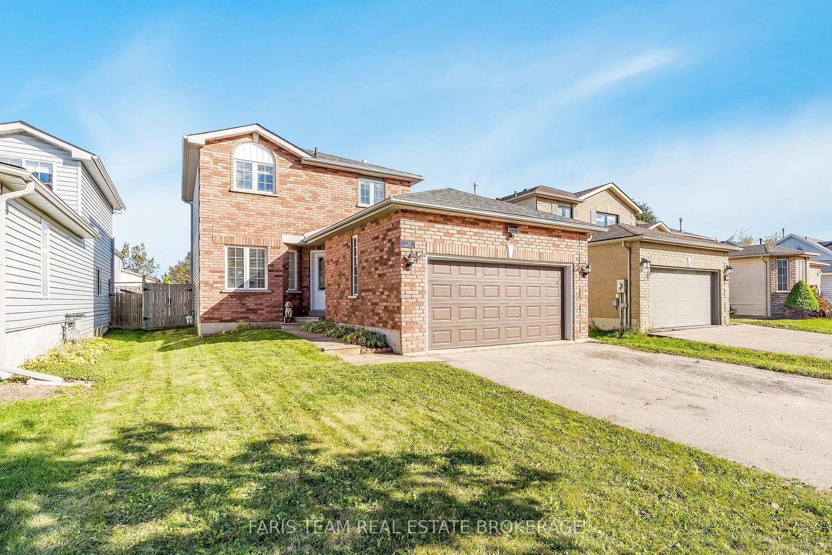 220 Churchland Drive, Holly, Barrie photo number 2