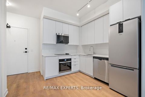 Photo 7 at 1414 - 10 Abeja Street, Concord, Vaughan