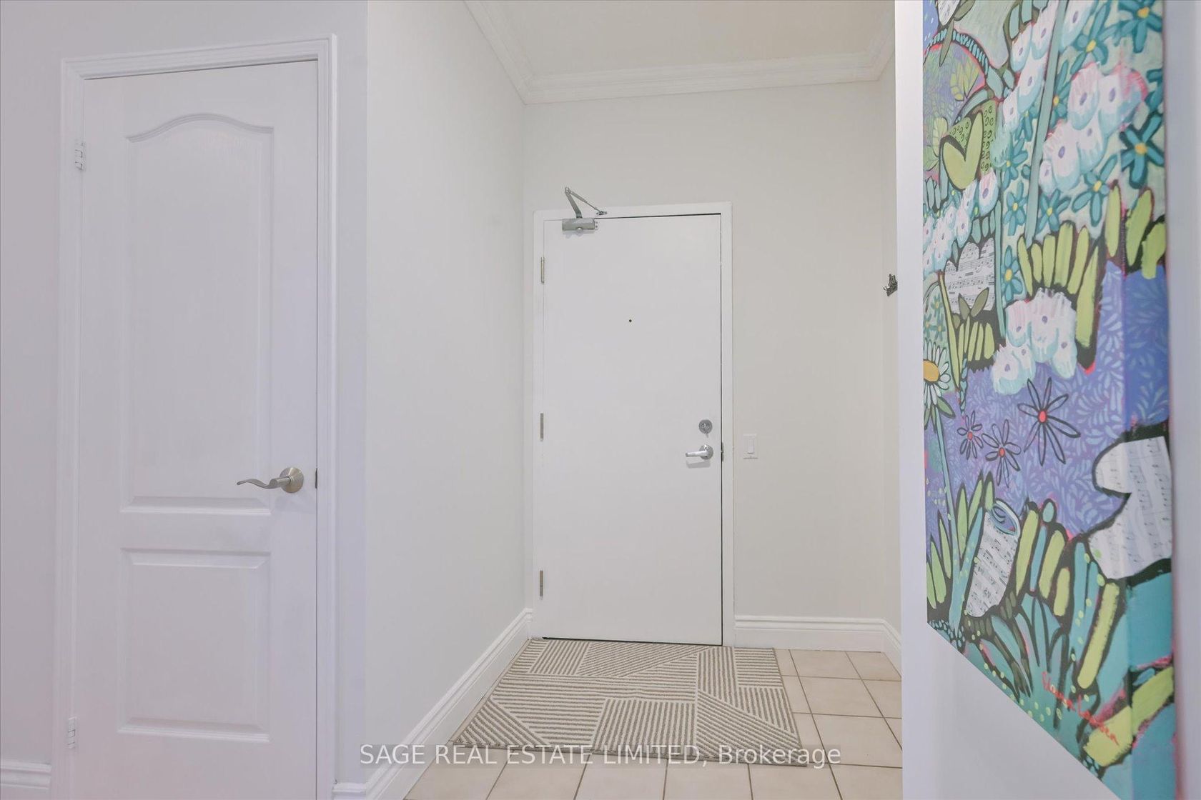 Photo 3 at 413 - 555 Yonge Street, Yonge Corridor, Toronto Photo 3 at 413 - 555 Yonge Street, Yonge Corridor, Toronto