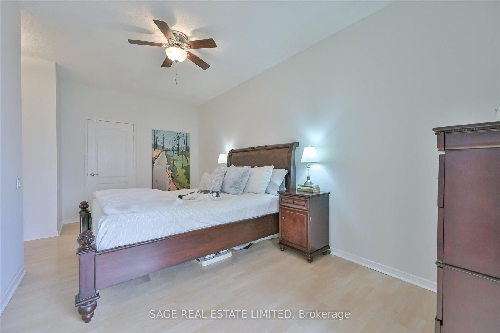 Photo 11 at 413 - 555 Yonge Street, Yonge Corridor, Toronto Photo 11 at 413 - 555 Yonge Street, Yonge Corridor, Toronto