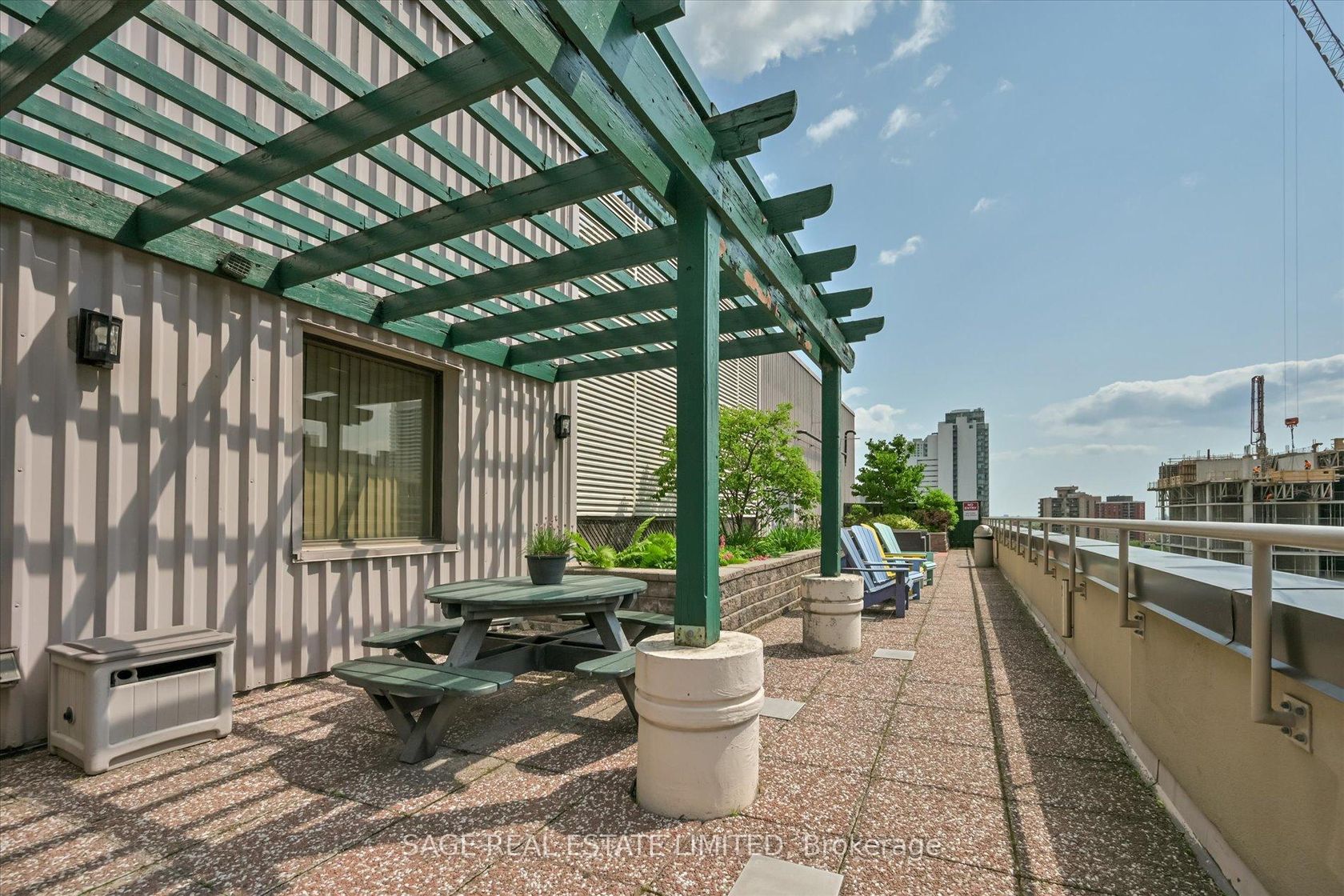 Photo 21 at 413 - 555 Yonge Street, Yonge Corridor, Toronto Photo 21 at 413 - 555 Yonge Street, Yonge Corridor, Toronto