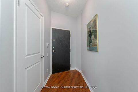 Photo 4 at 304 - 15 WINDERMERE Avenue, Swansea, Toronto Photo 4 at 304 - 15 WINDERMERE Avenue, Swansea, Toronto