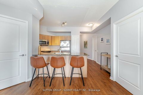 Photo 7 at 304 - 15 WINDERMERE Avenue, Swansea, Toronto Photo 7 at 304 - 15 WINDERMERE Avenue, Swansea, Toronto