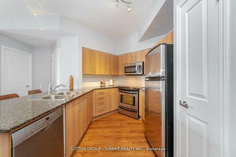 Photo 8 at 304 - 15 WINDERMERE Avenue, Swansea, Toronto Photo 8 at 304 - 15 WINDERMERE Avenue, Swansea, Toronto