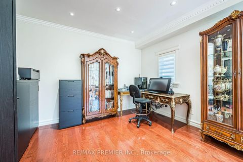 Photo 21 at 111 Arista Gate, Islington Woods, Vaughan